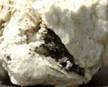 鉄電気石の結晶の写真