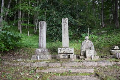 福聚寺田村氏三代の墓所