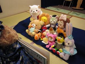 クマの読み聞かせの様子２